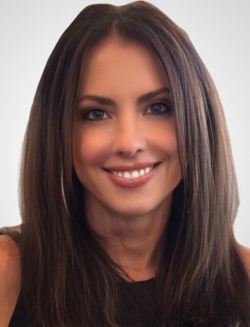 Alexandria Perotti - United Airlines