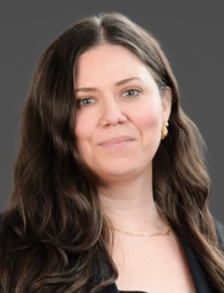 Siri Betts-Sonstegard - Pittsburgh International Airport