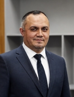Anvar Kasimov - Uzbekistan Airport