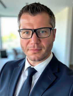 Marco Ullrich - IAV