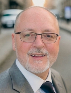 Christopher Hutt - UNICO